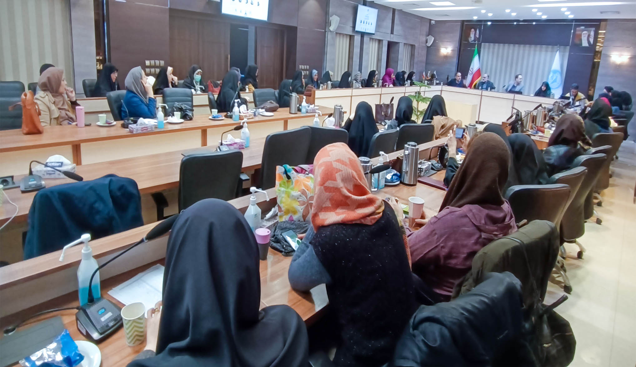 نشست تخصصی «کارابانو» به منظور بررسی نقش زنان در نوآوری‌های فرهنگی و صنایع خلاق در دانشگاه تهران برگزار شد